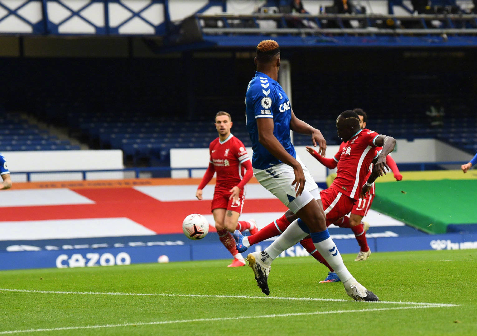 通过短短的 通过短短的